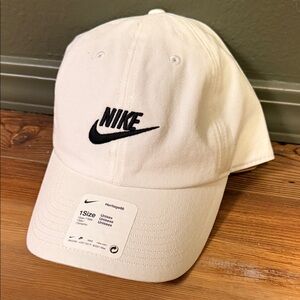 Nike Heritage86 White Hat with Black NIKE and Swoosh, Adjustable, Unisex